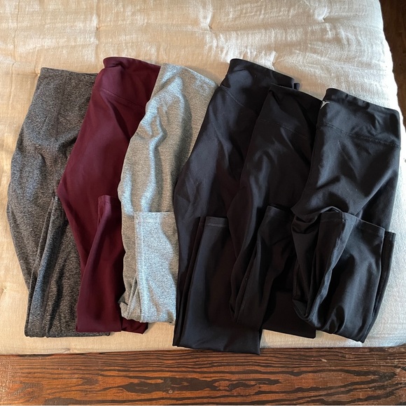 Old Navy Pants - Bundle of Women’s Old Navy Active Leggings size Medium